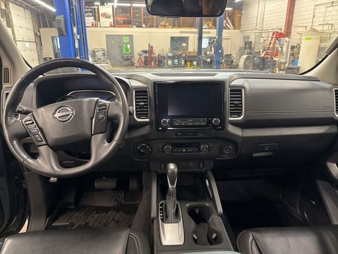 Certified 2024 Nissan Frontier SL image 14