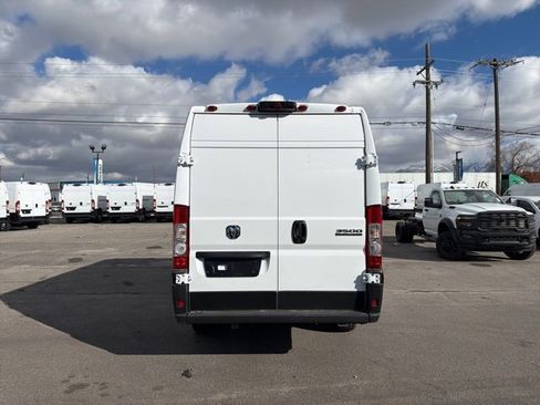 New 2026 RAM ProMaster 3500 w/ Convenience Group image 4