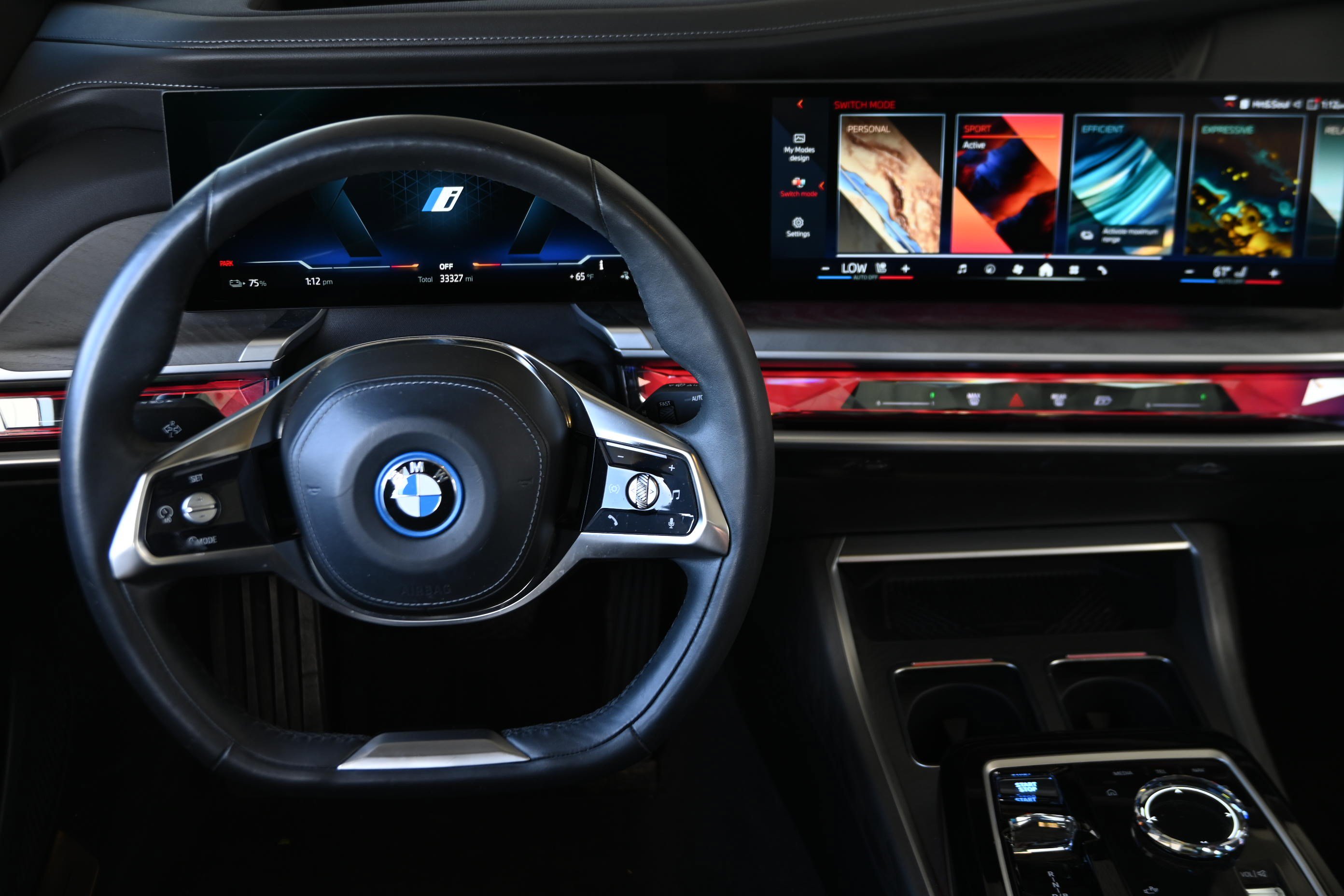 Certified 2024 BMW i7 xDrive60 AWD/4WD image 16