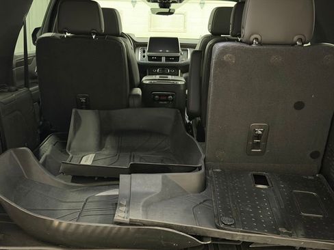 Used 2021 Chevrolet Tahoe High Country w/ Premium Package image 32