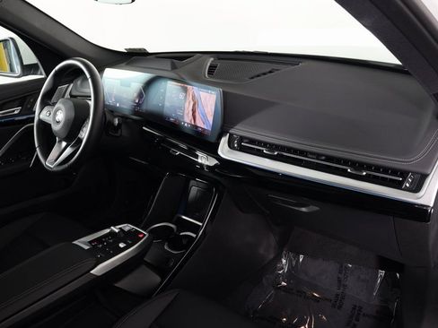 Used 2025 BMW X1 xDrive28i w/ Premium Package image 9