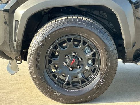 Certified 2025 Toyota 4Runner TRD Off-Road Premium w/ Tow Technology Package AWD/4WD image 28