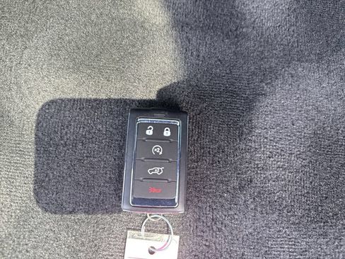 Used 2025 Jeep Grand Cherokee Limited AWD/4WD image 49