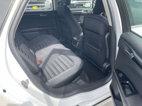 Used 2014 Ford Fusion SE w/ Equipment Group 201A FWD image 24
