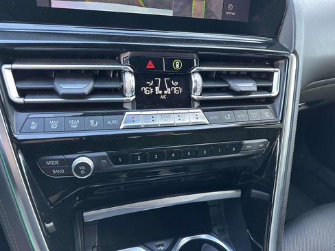 Used 2021 BMW M850i xDrive M850i xDrive Coupe AWD w/ M Carbon Exterior Package image 27