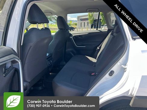 Used 2025 Toyota RAV4 LE AWD/4WD image 20