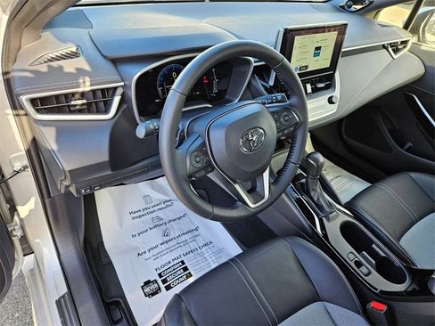 Used 2025 Toyota Corolla XSE image 9