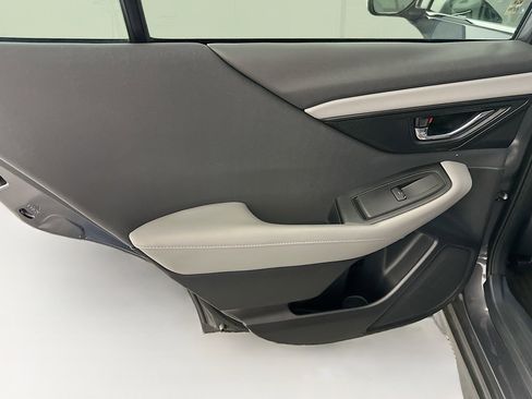 Used 2025 Subaru Outback Premium image 28