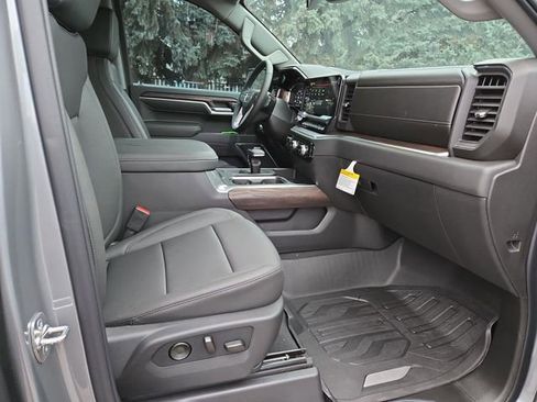 New 2026 GMC Sierra 1500 SLT w/ SLT Premium Plus Package image 39