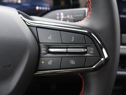 New 2026 Chevrolet Equinox RS w/ Convenience Package III FWD image 24