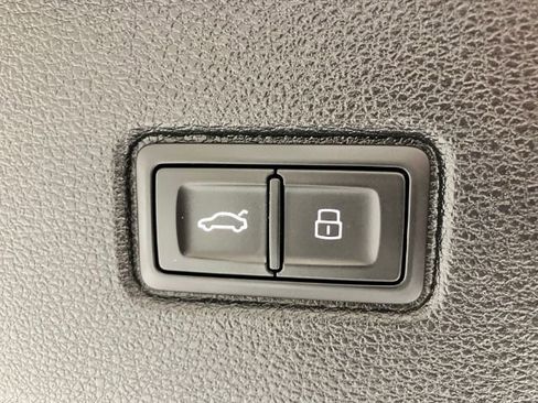 Used 2017 Audi Q7 3.0T Premium Plus image 40