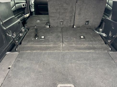 Used 2023 Ford Explorer XLT w/ Equipment Group 202A image 13