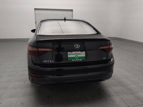 Used 2024 Volkswagen Jetta SE FWD image 6