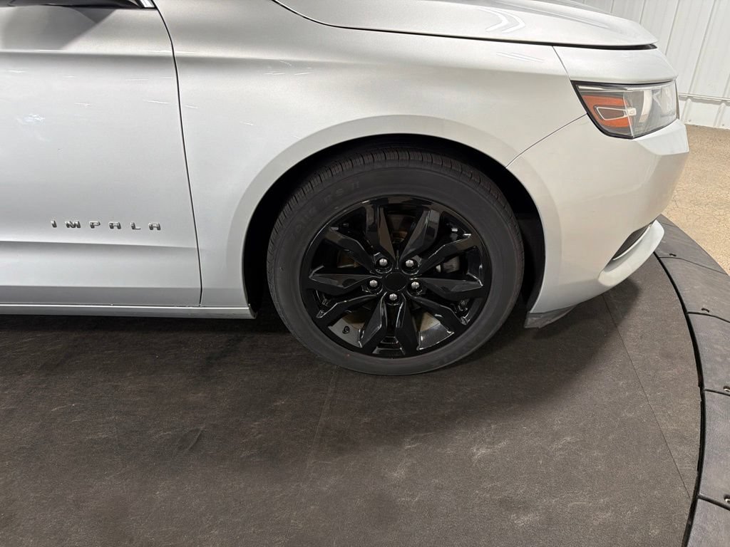 Used 2016 Chevrolet Impala LT FWD image 34