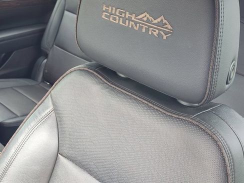 Used 2021 Chevrolet Tahoe High Country w/ Premium Package RWD image 15