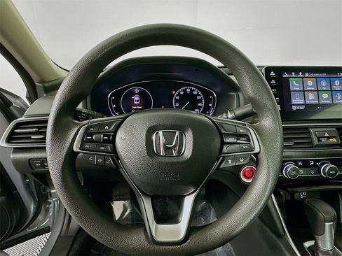Used 2018 Honda Accord EX image 11