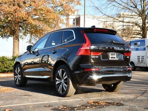 Used 2023 Volvo XC60 B5 Plus w/ Climate Package image 5