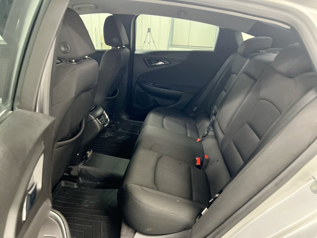 Used 2018 Chevrolet Malibu LT FWD image 22