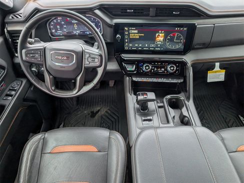 Used 2024 GMC Sierra 1500 AT4 w/ Technology Package image 6