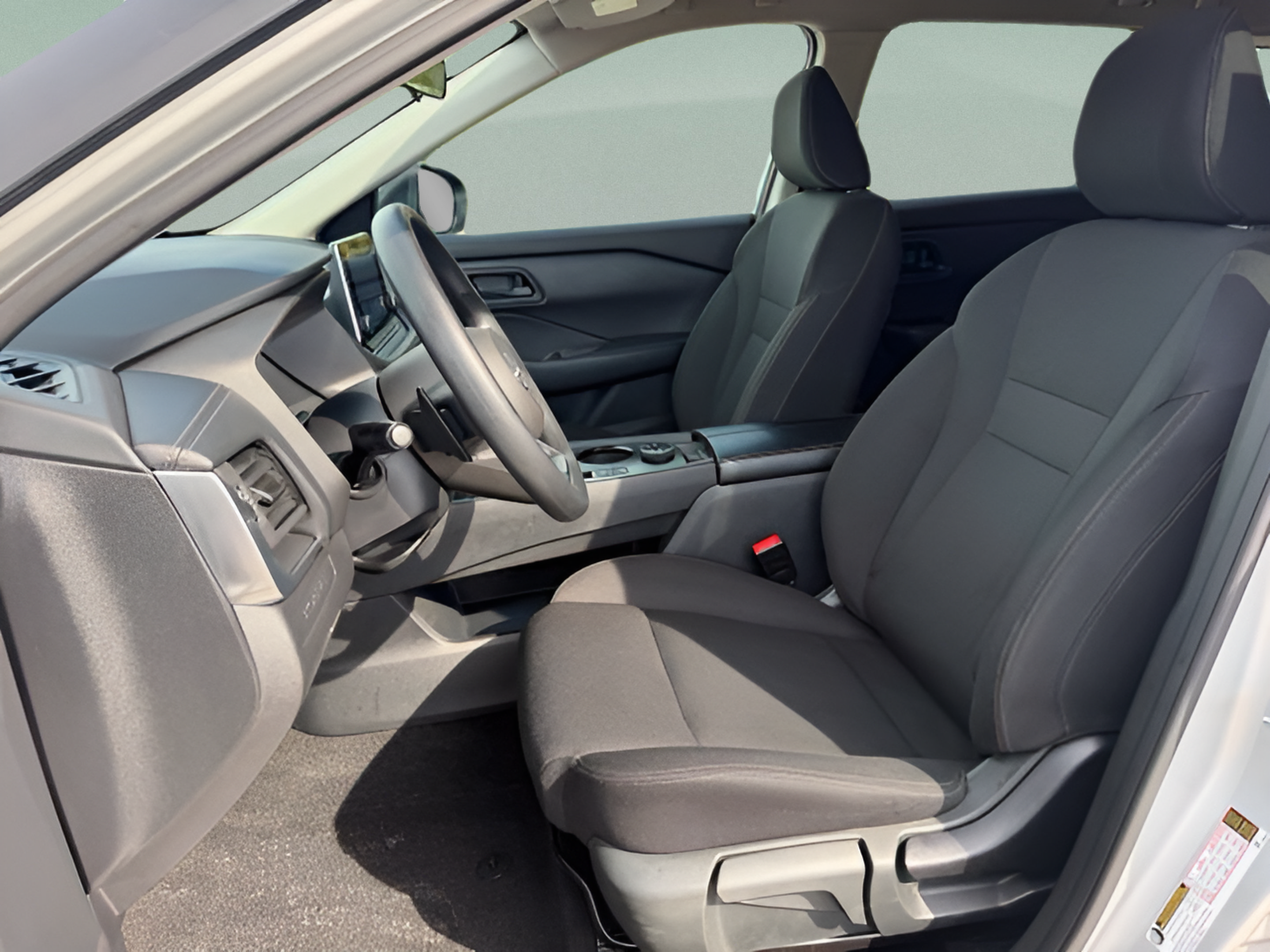 Used 2024 Nissan Rogue S AWD/4WD image 22