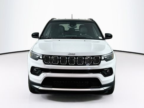 Used 2025 Jeep Compass Limited AWD/4WD image 2