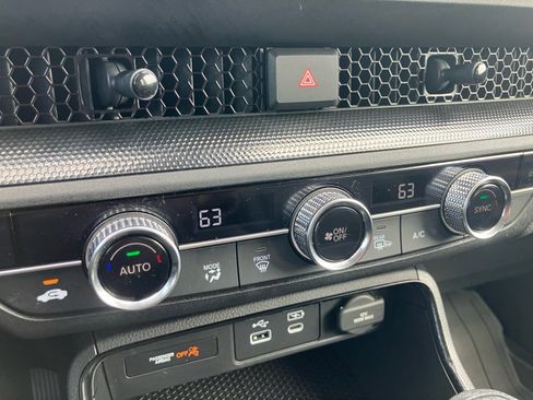 Certified 2025 Honda CR-V EX image 22