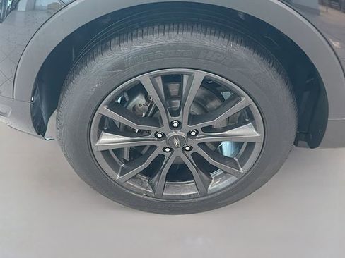 Used 2018 Ford Explorer XLT w/ Equipment Group 202A image 30