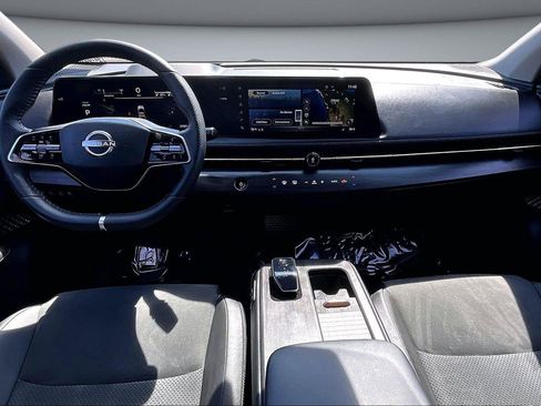 Used 2023 Nissan Ariya AWD image 8