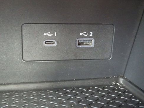 Used 2025 Nissan Pathfinder S FWD image 21