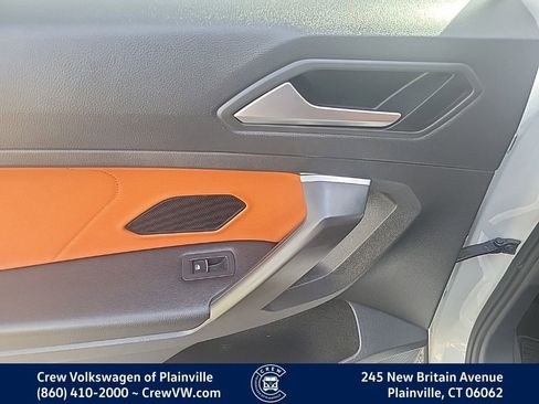 Certified 2021 Volkswagen Tiguan SEL Premium R-Line image 48