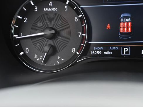 Used 2024 INFINITI QX80 Sensory w/ All-Season Package image 23