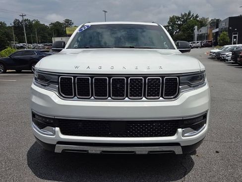 Used 2023 Jeep Wagoneer L Series III w/ Premium Group I AWD/4WD image 2