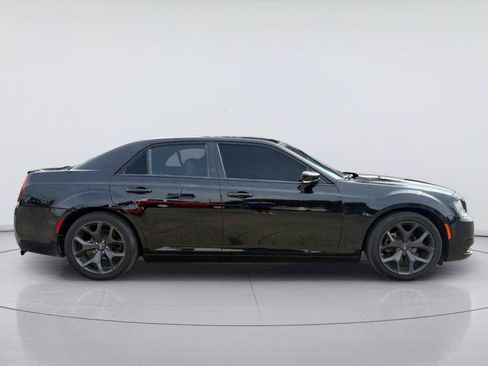 Used 2022 Chrysler 300 S RWD image 2