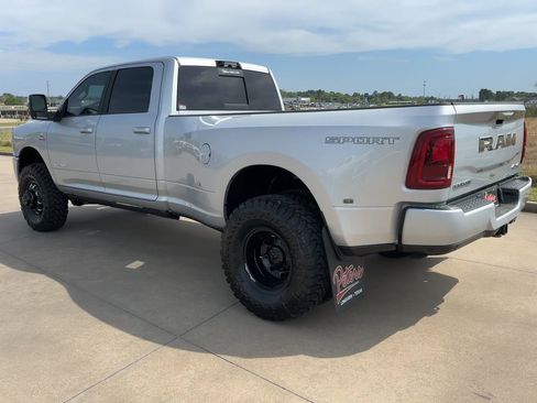 New 2026 RAM 3500 Laramie AWD/4WD image 7