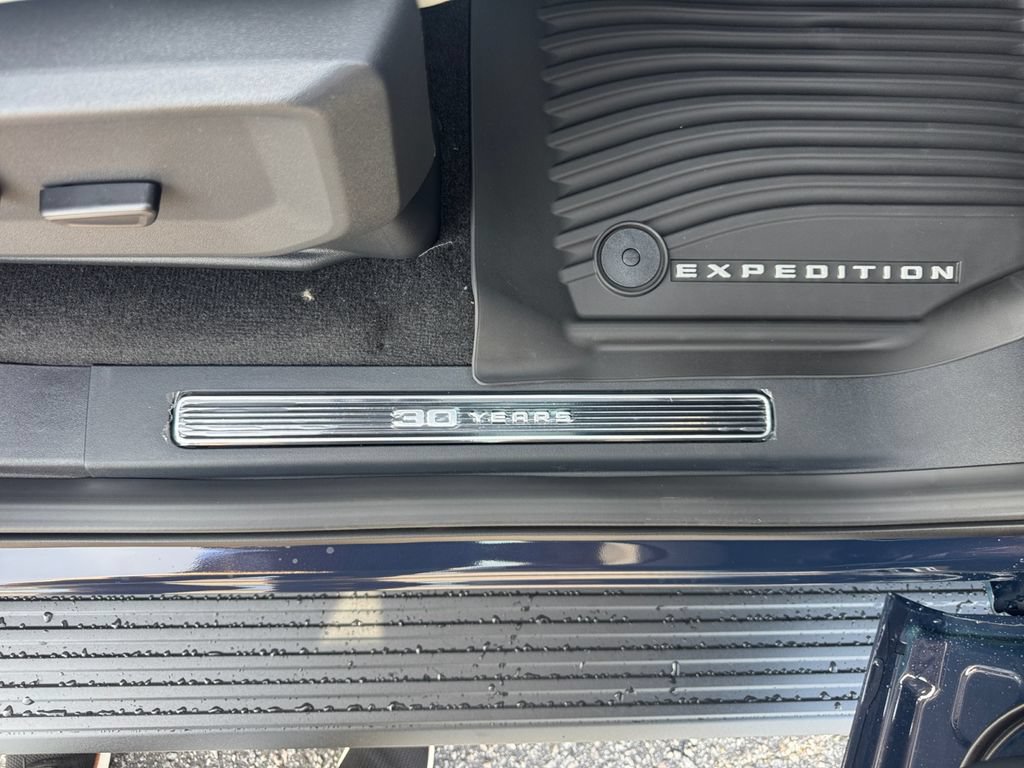 New 2027 Ford Expedition Max Platinum AWD/4WD image 17