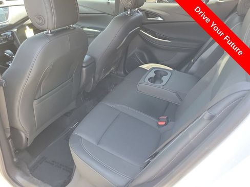 Used 2021 Buick Encore GX Select FWD image 27