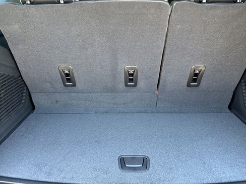 New 2026 GMC Yukon Elevation image 33