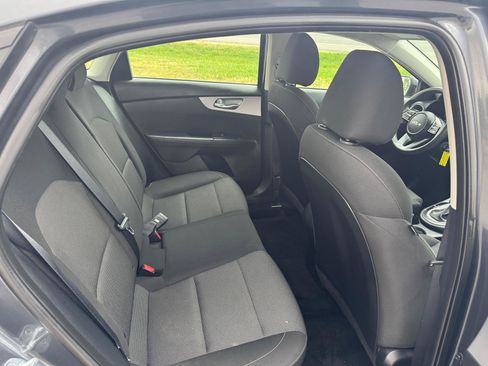 Used 2023 Kia Forte LXS FWD image 10