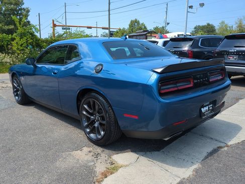 Used 2021 Dodge Challenger R/T Scat Pack w/ Driver Convenience Group RWD image 7