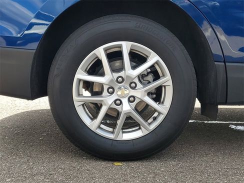 Used 2023 Chevrolet Equinox LT image 5