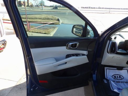 New 2026 Kia Sorento S image 10