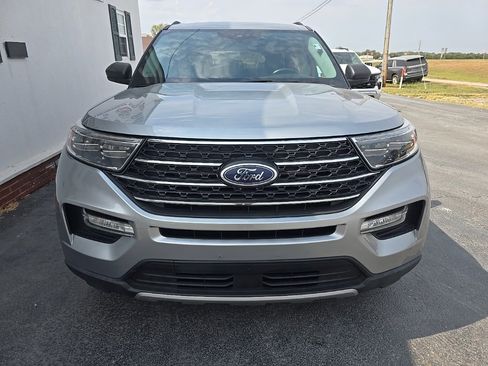 Used 2023 Ford Explorer XLT w/ Equipment Group 202A image 10
