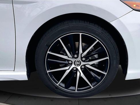 Used 2023 Toyota Camry SE image 32