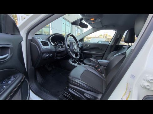 Used 2020 Jeep Compass Latitude FWD image 6