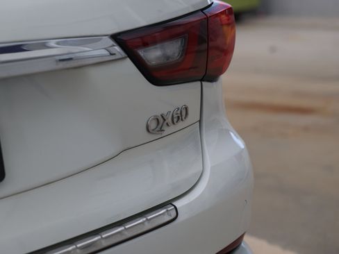 Used 2019 INFINITI QX60 Luxe w/ Essential Package FWD image 40