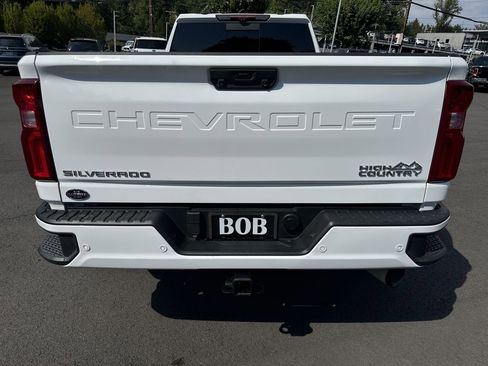 Used 2024 Chevrolet Silverado 3500 High Country w/ High Country Premium Package image 6