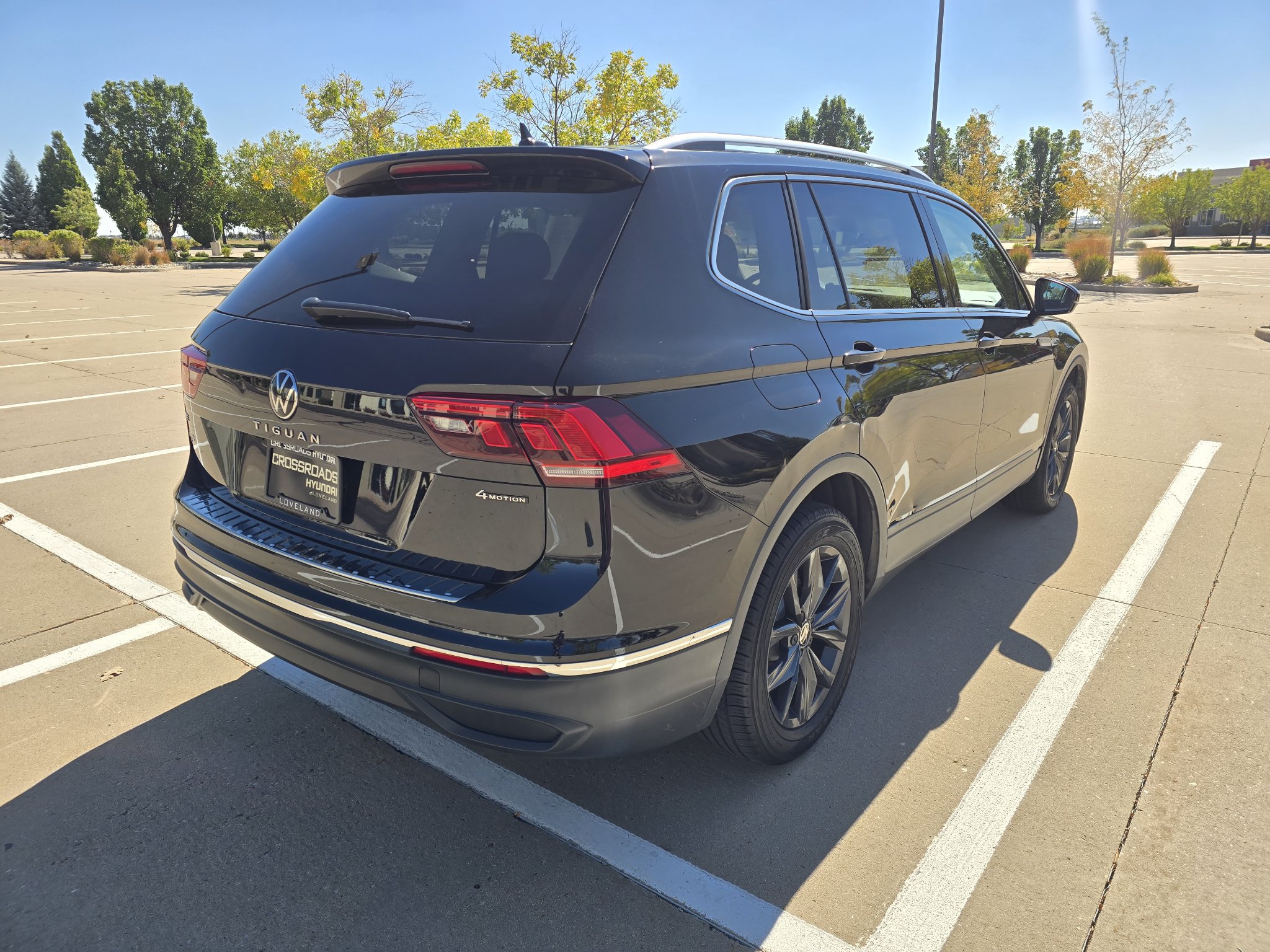 Used 2024 Volkswagen Tiguan SE AWD/4WD image 6