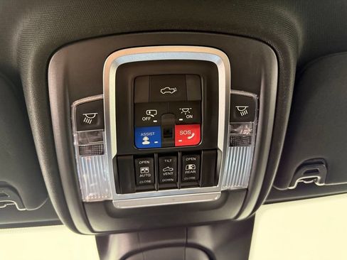 Used 2019 RAM 3500 Laramie AWD/4WD image 30
