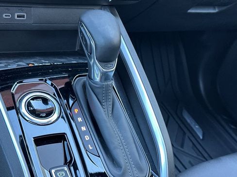 Used 2024 Chevrolet Colorado LT w/ LT Convenience Package III image 23