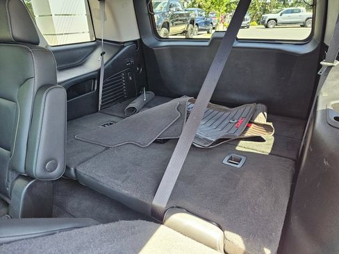 Used 2019 GMC Yukon SLT w/ Open Road Package AWD/4WD image 19